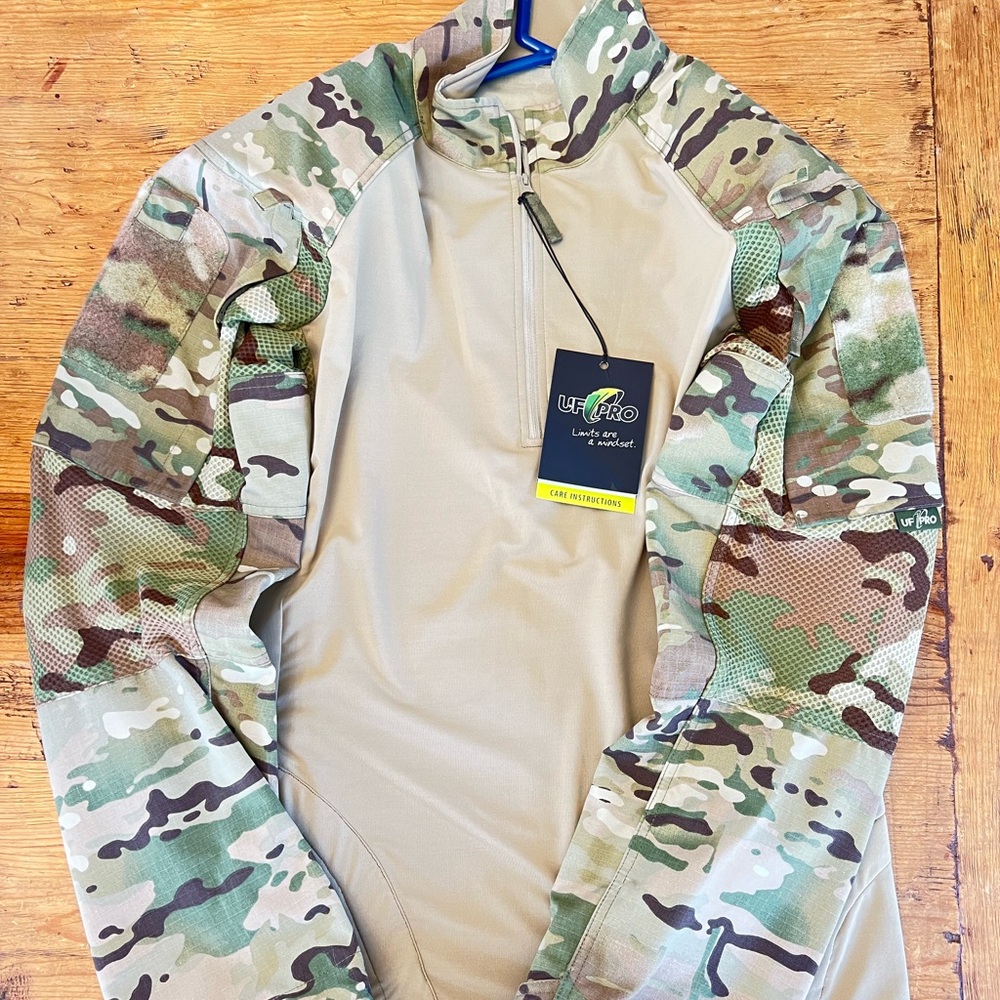 UF PRO Striker XT Gen 3 Combat Top in Multicam
XL NWT